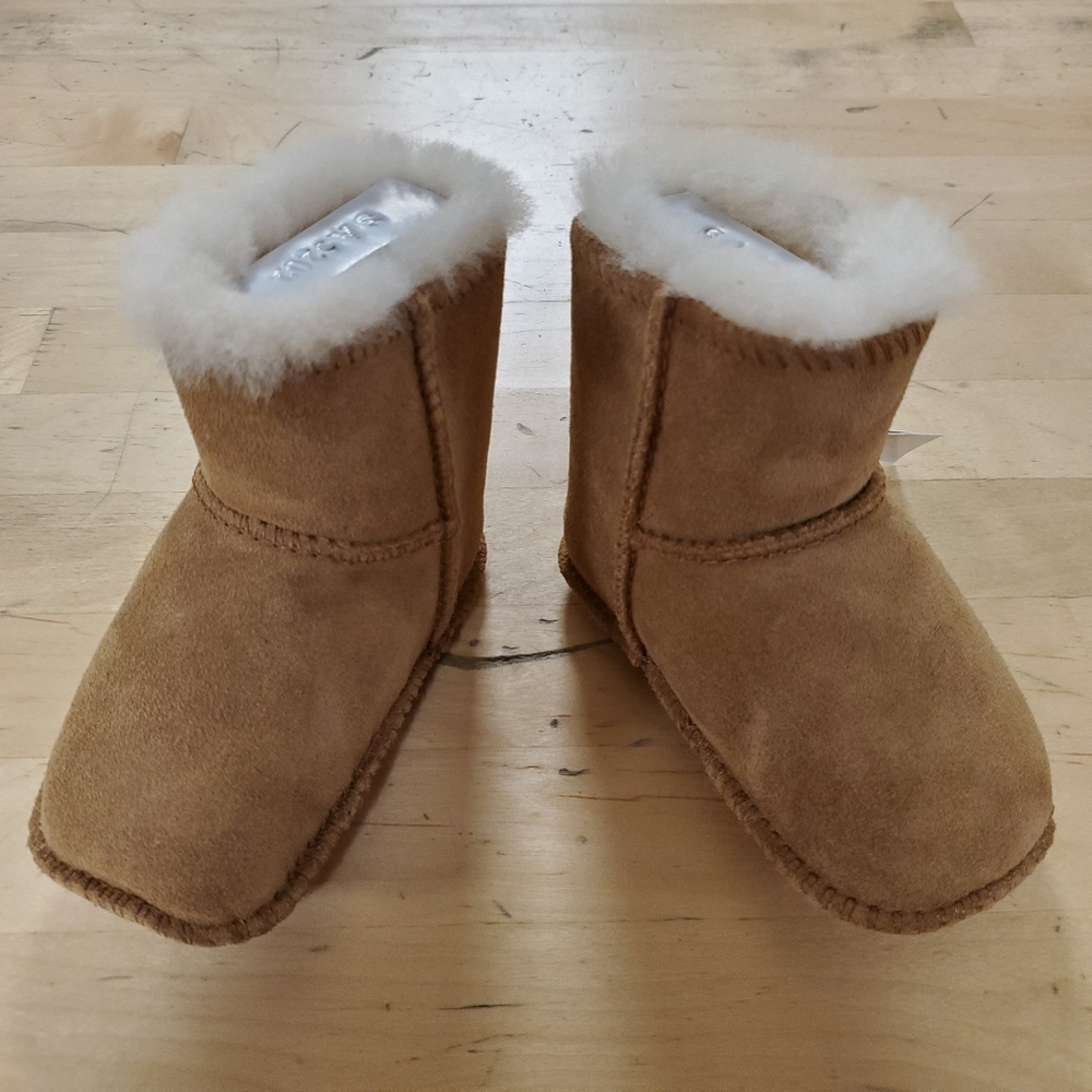 UGG Erin Baby Boots - Picture 2 of 3